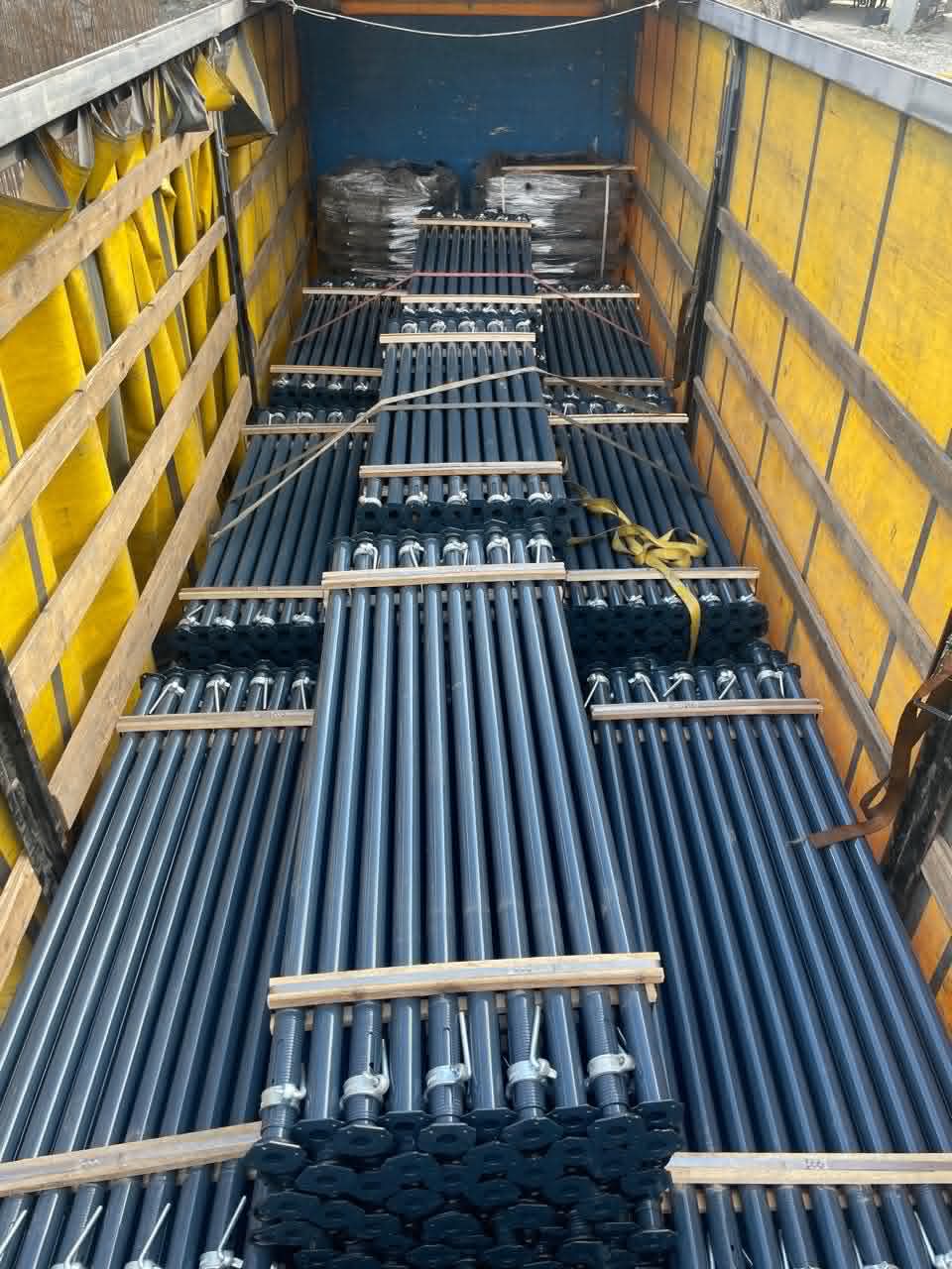 Heavy-Duty Steel Props