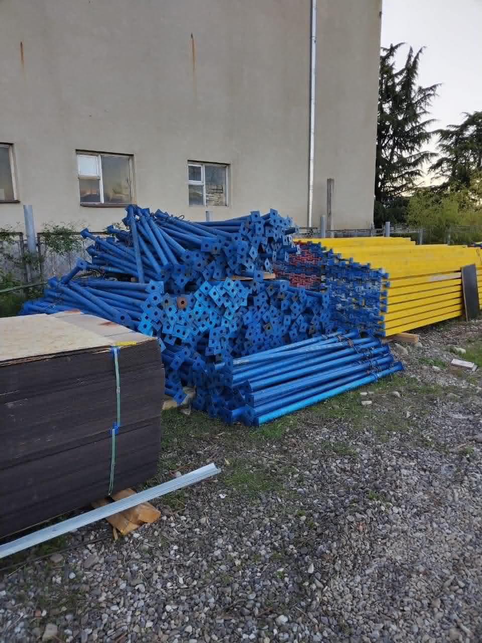 Blue Shoring Props and Beams
